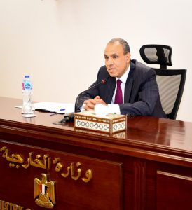 توتر غير مسبوق بين مصر وحماس بسبب مطلب نزع السلاح ومغادرة غزة